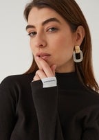 BLACK TURTLENECK