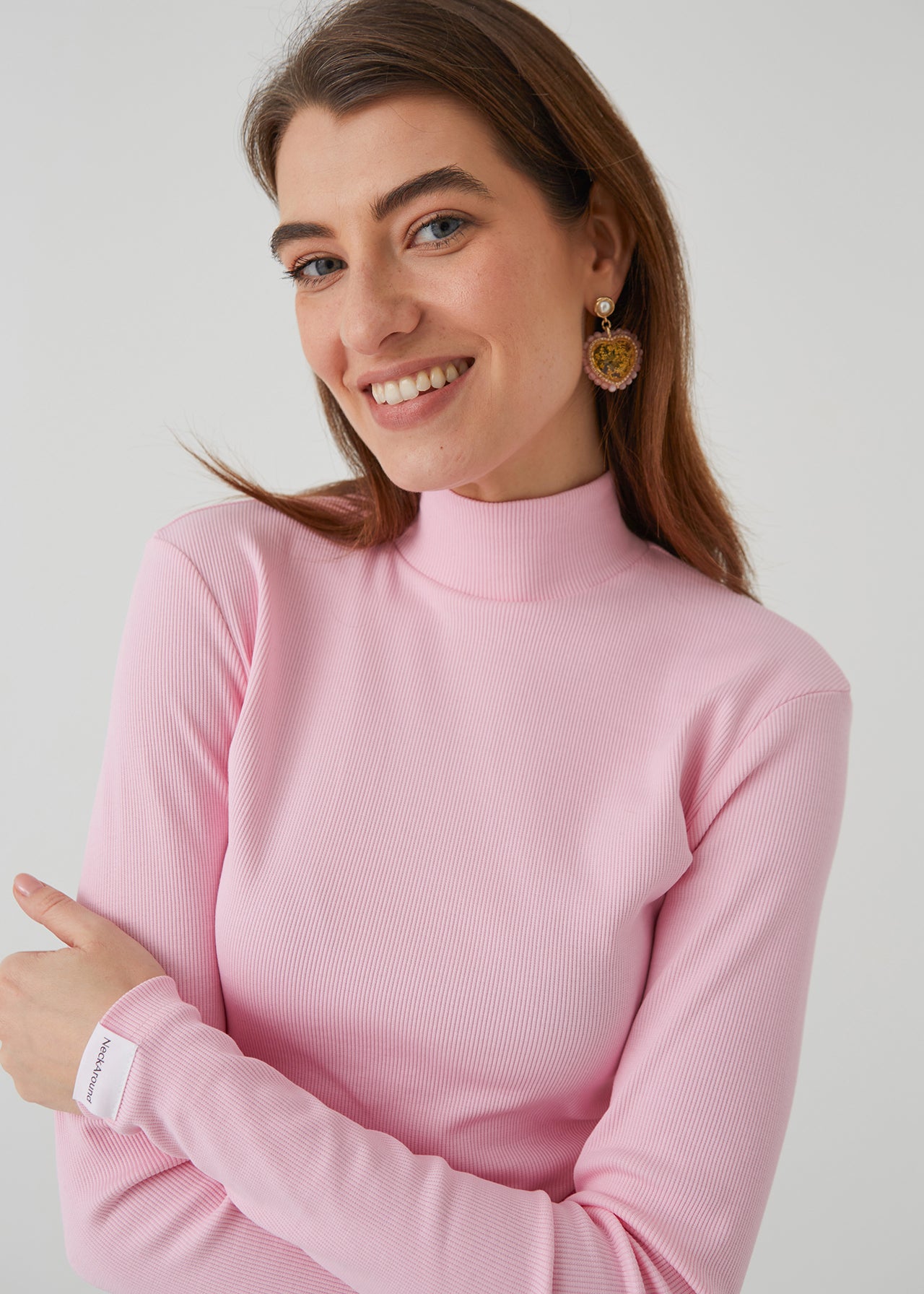 BLACK TURTLENECK