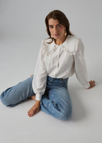PRE-ORDER Romantic white shirt with a lace collar