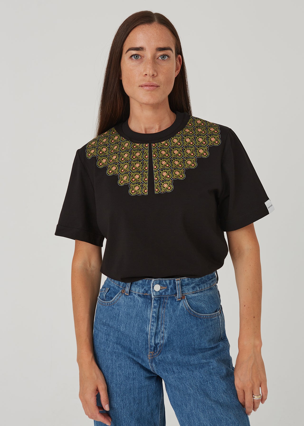 "Boho gėlės" moteriški marškinėliai su apykakle