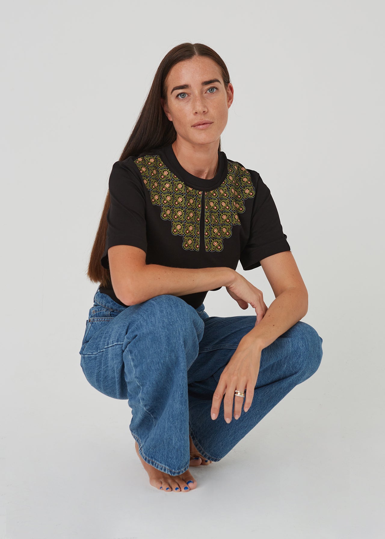 "Boho gėlės" moteriški marškinėliai su apykakle
