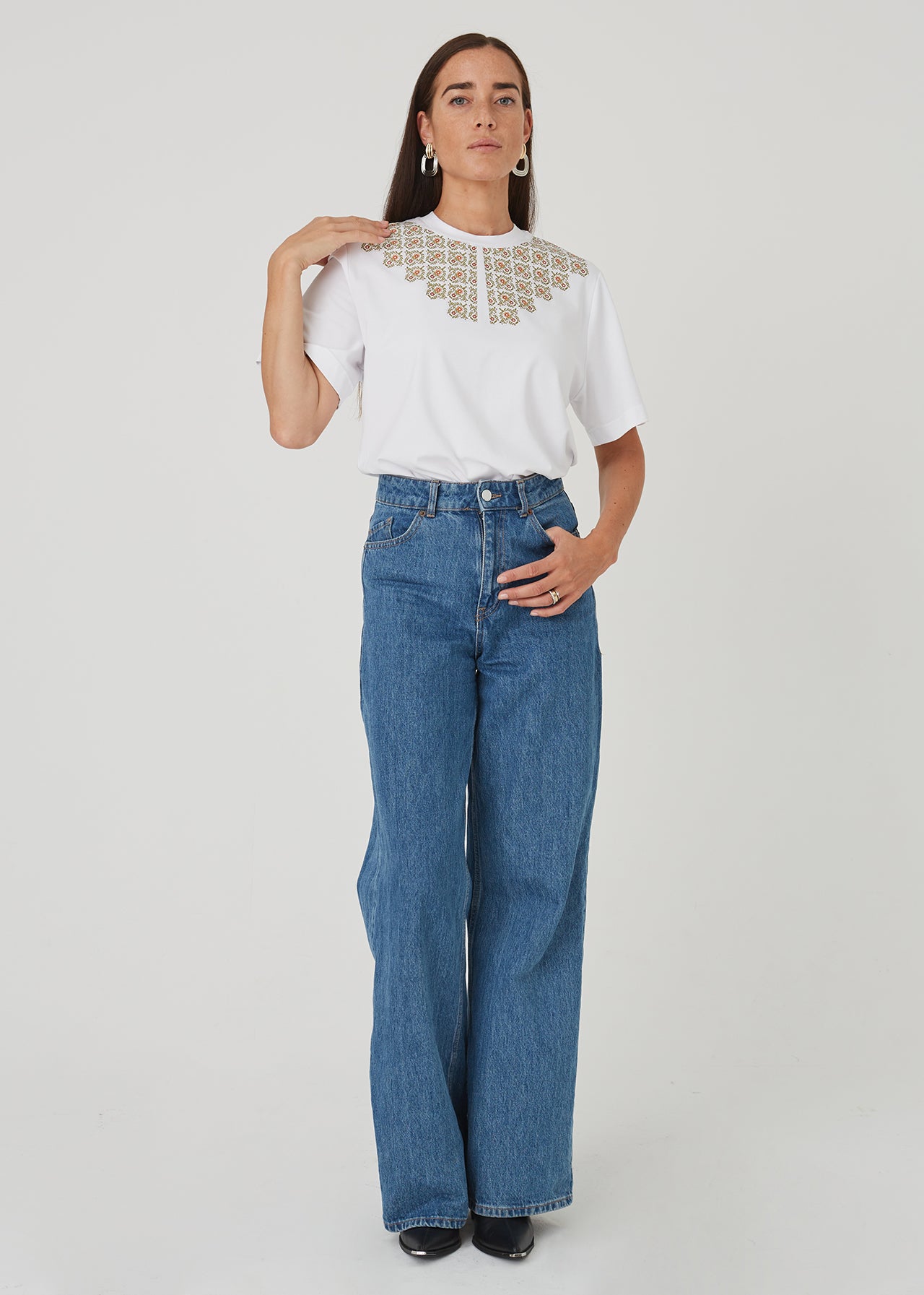 "Boho gėlės" moteriški marškinėliai su apykakle