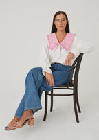 Moteriška kreminė palaidinė su rožine apykale