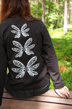 BLACK WOMEN'S LONG-SLEEVED T-SHIRT WITH A COLLAR
